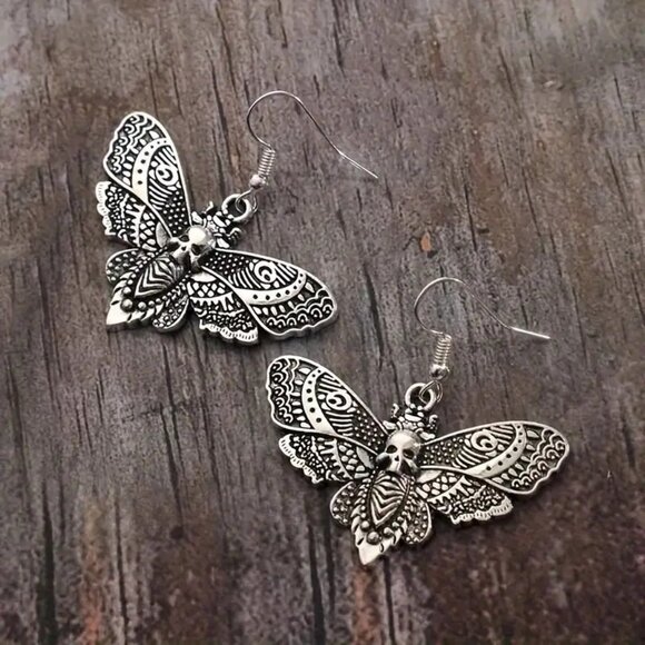 #59 Gothic Vintage Butterfly Moth Skull Earrings Zinc Alloy - Picture 1 of 1
